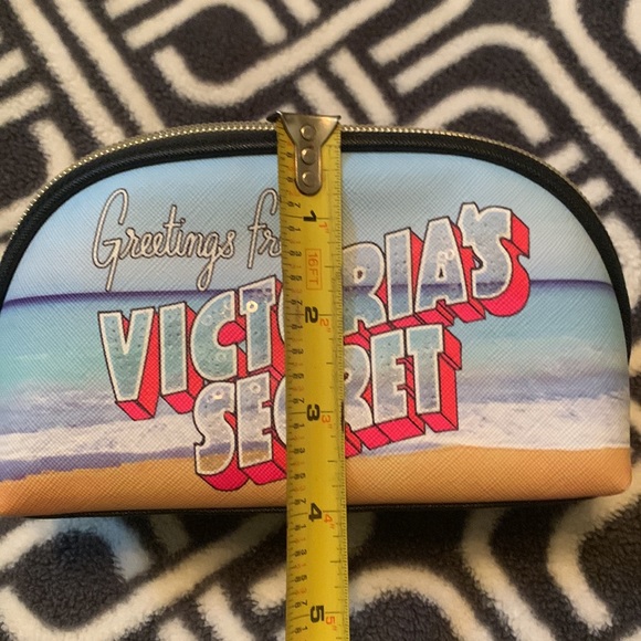 Victoria’s Secret Small Makeup Bag - Picture 3 of 7